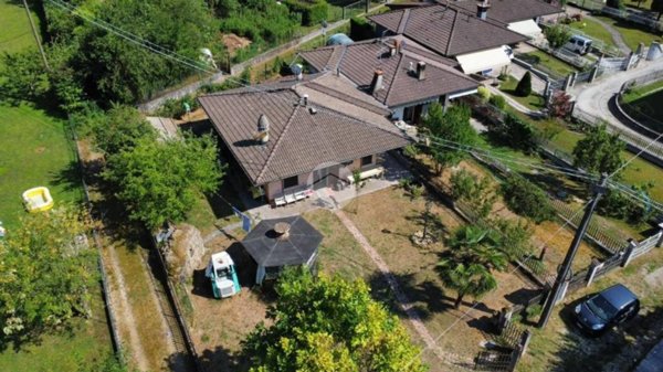 casa indipendente in vendita a Bovegno