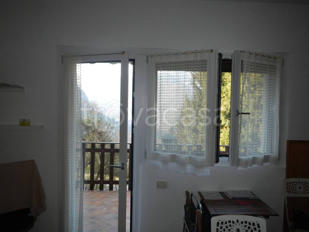 casa indipendente in vendita a Bovegno
