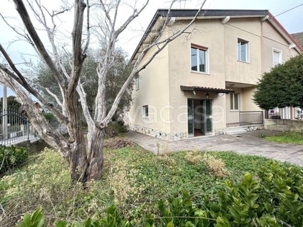 casa indipendente in vendita a Bovezzo