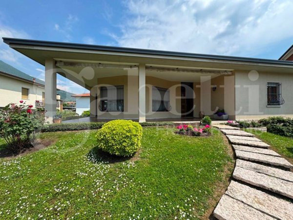 casa indipendente in vendita a Bovezzo
