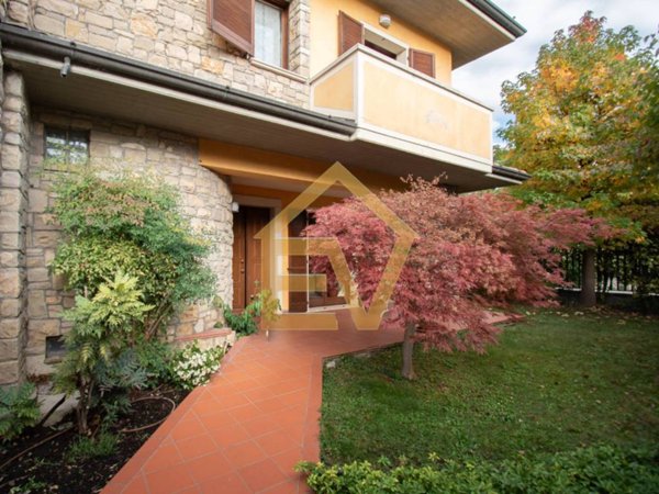 casa indipendente in vendita a Bovezzo