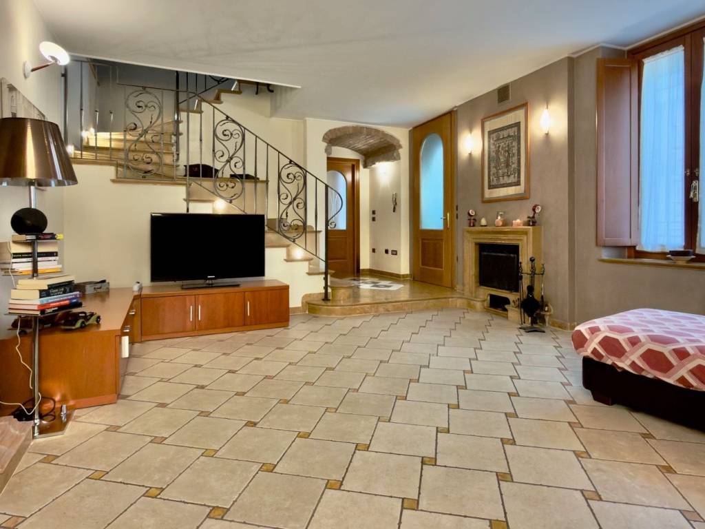 casa indipendente in vendita a Bovezzo