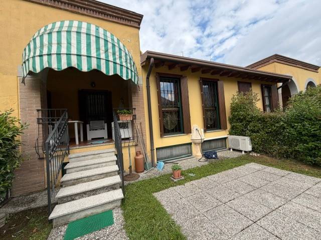 casa indipendente in vendita a Bovezzo