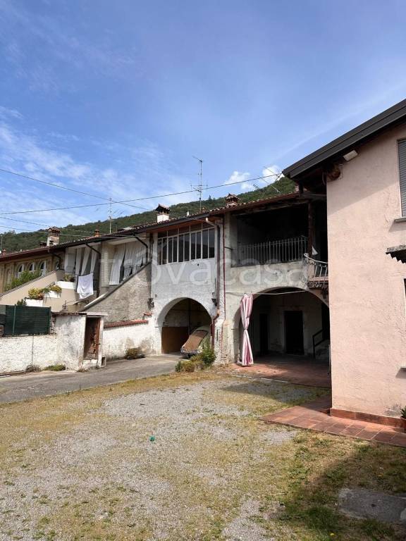casa indipendente in vendita a Bovezzo