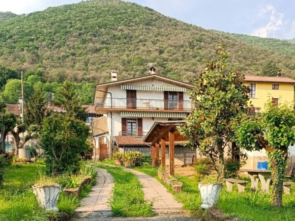 casa indipendente in vendita a Bovezzo in zona Conicchio