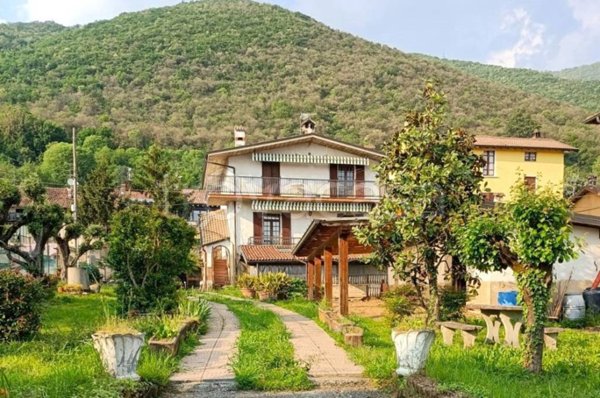 casa indipendente in vendita a Bovezzo in zona Conicchio