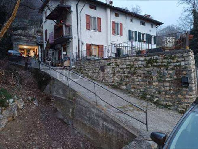 casa indipendente in vendita a Bovezzo in zona Conicchio
