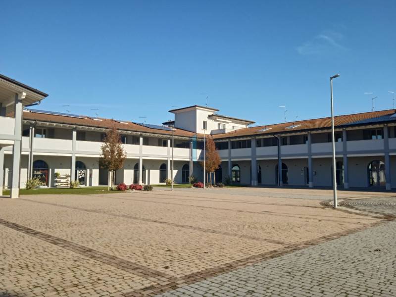negozio in vendita a Brandico