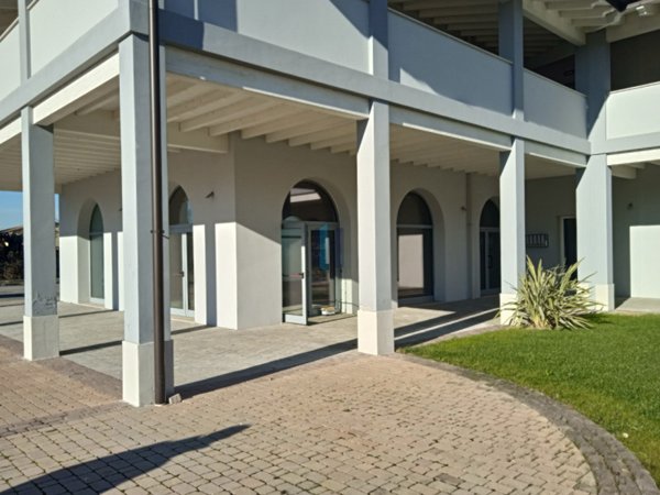negozio in vendita a Brandico