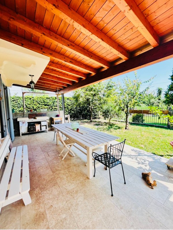 casa indipendente in vendita a Brandico