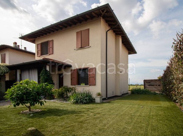 casa indipendente in vendita a Brandico