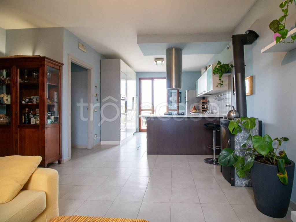 casa indipendente in vendita a Brandico