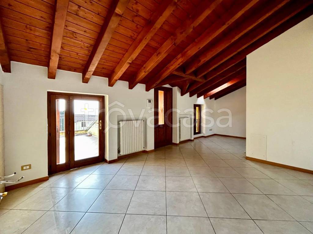 appartamento in vendita a Brandico in zona Castelgonelle