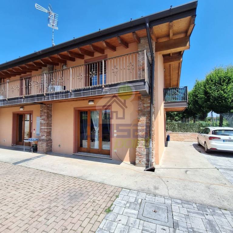 casa indipendente in vendita a Brandico in zona Castelgonelle