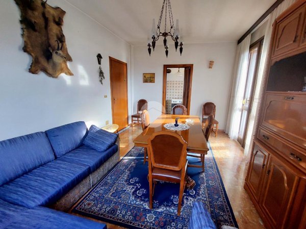 casa indipendente in vendita a Breno in zona Astrio