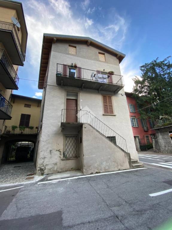 negozio in vendita a Breno