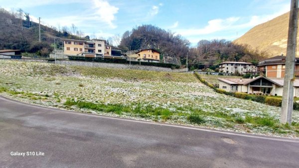 terreno agricolo in vendita a Breno