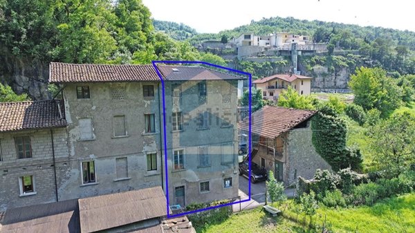 casa indipendente in vendita a Breno