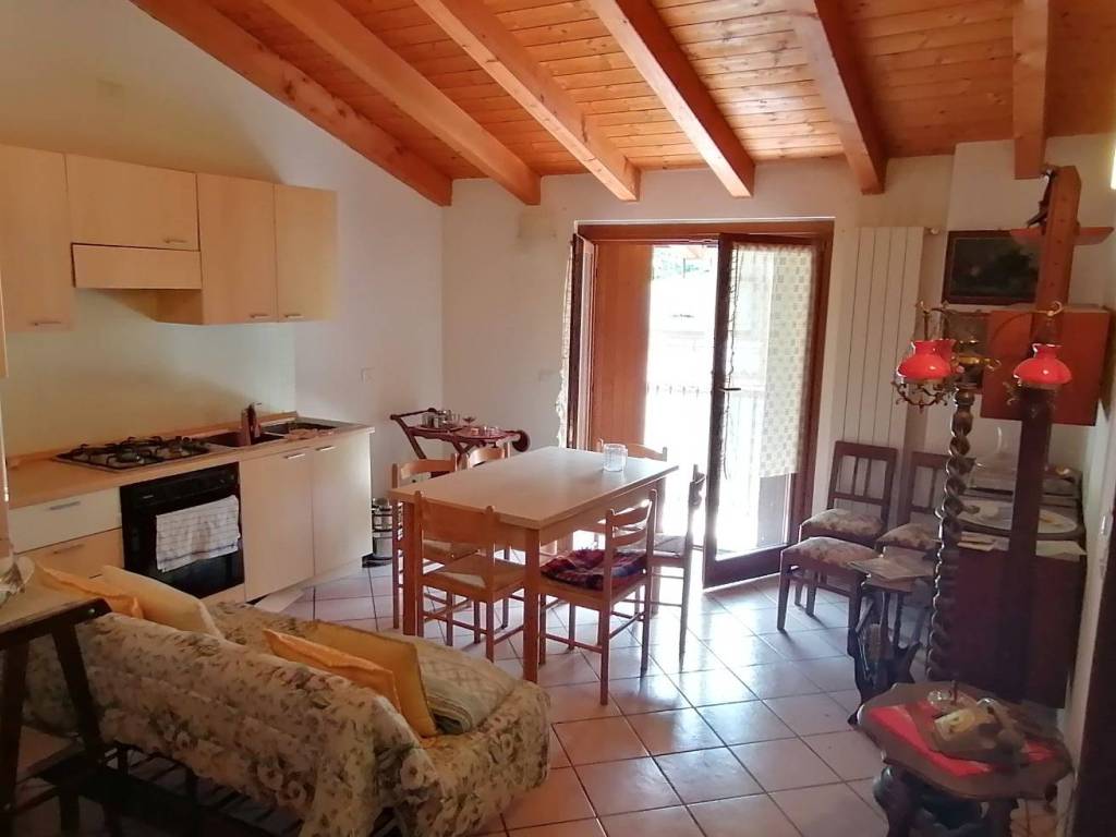 appartamento in vendita a Breno