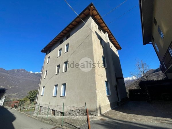 appartamento in vendita a Breno in zona Pescarzo