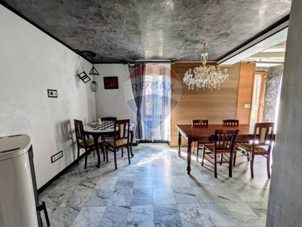 casa indipendente in vendita a Breno