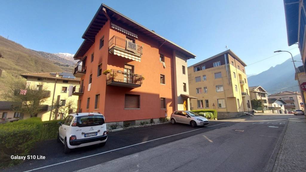 appartamento in vendita a Breno