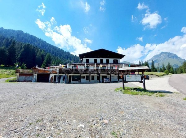 negozio in vendita a Breno