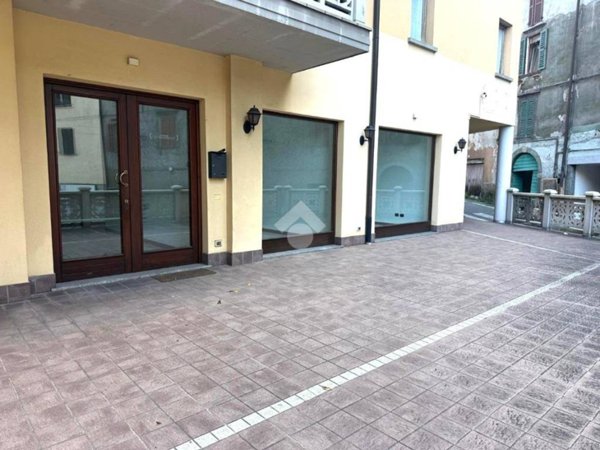 negozio in vendita a Breno