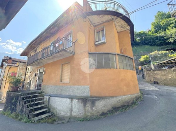 casa indipendente in vendita a Breno