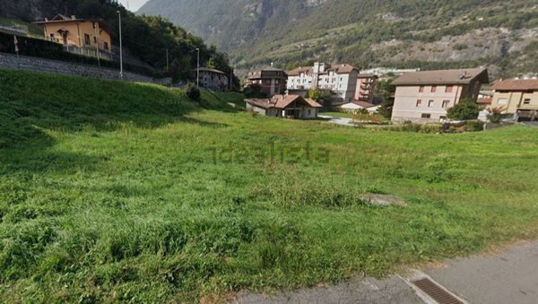 terreno edificabile in vendita a Breno
