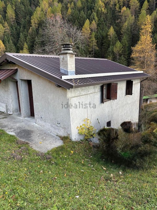 appartamento in vendita a Breno in zona Astrio