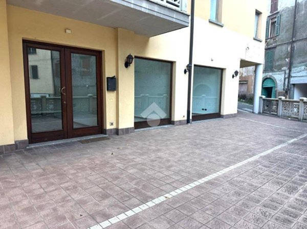 negozio in vendita a Breno