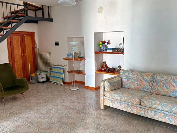 casa semindipendente in vendita a Breno