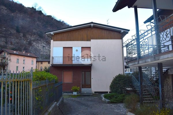 appartamento in vendita a Breno