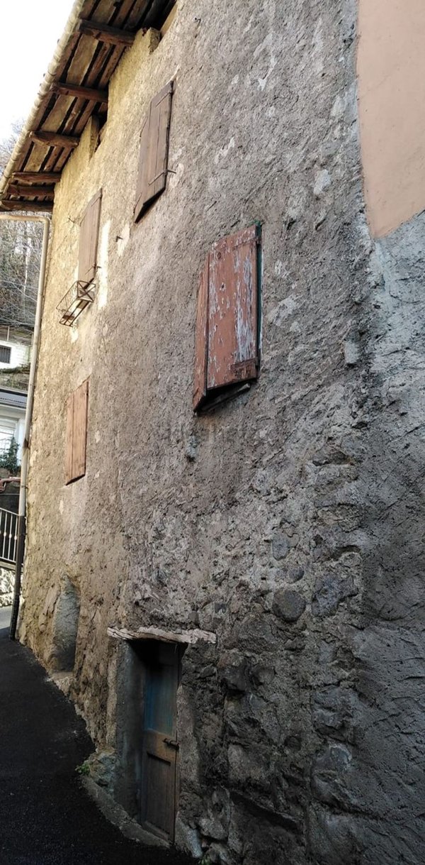 appartamento in vendita a Breno