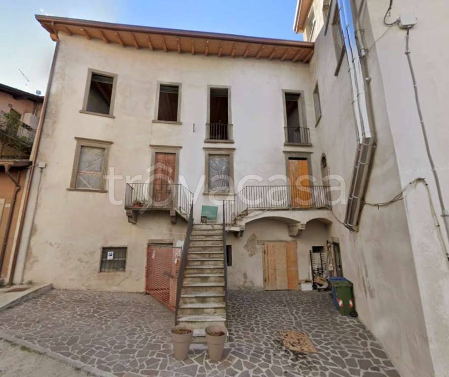 negozio in vendita a Breno