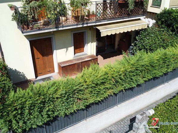 appartamento in vendita a Breno in zona Pescarzo