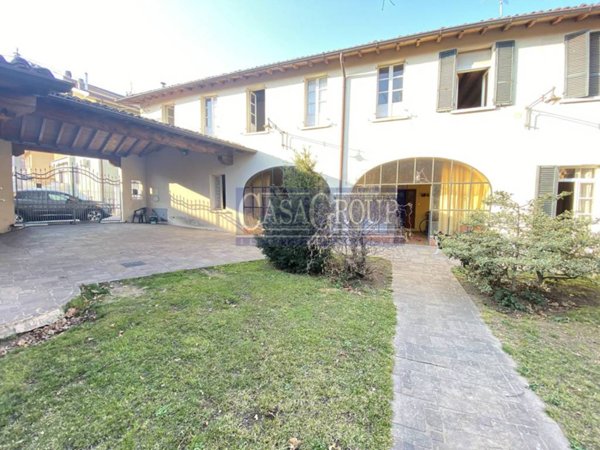 casa indipendente in vendita a Brescia in zona Urago/Mella