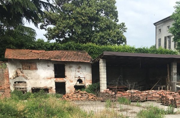 casa indipendente in vendita a Brescia in zona Volta