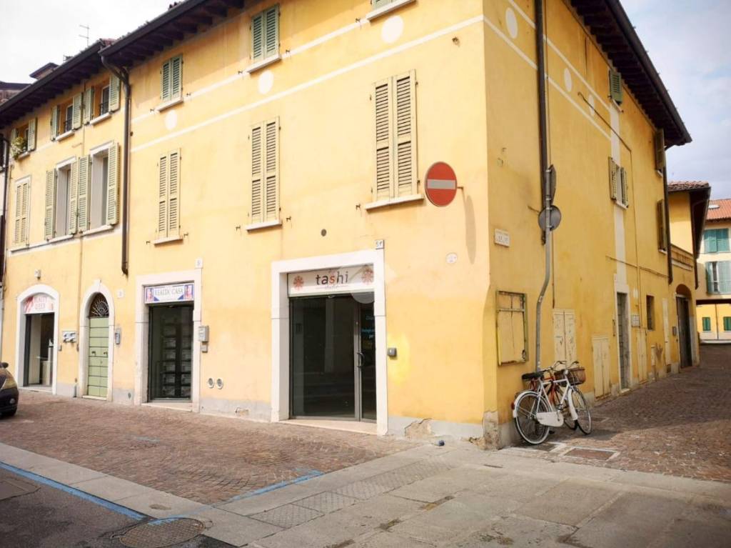 negozio in vendita a Brescia in zona Borgo Trento