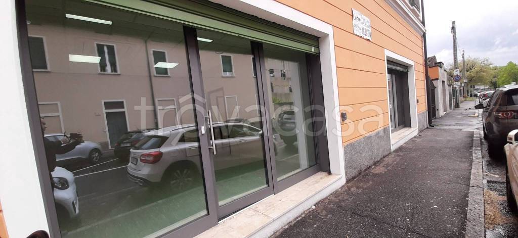 appartamento in vendita a Brescia in zona Quartiere Primo Maggio