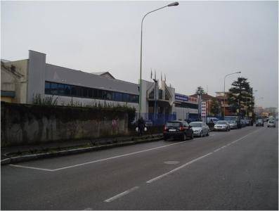 negozio in vendita a Brescia in zona Fiumicello