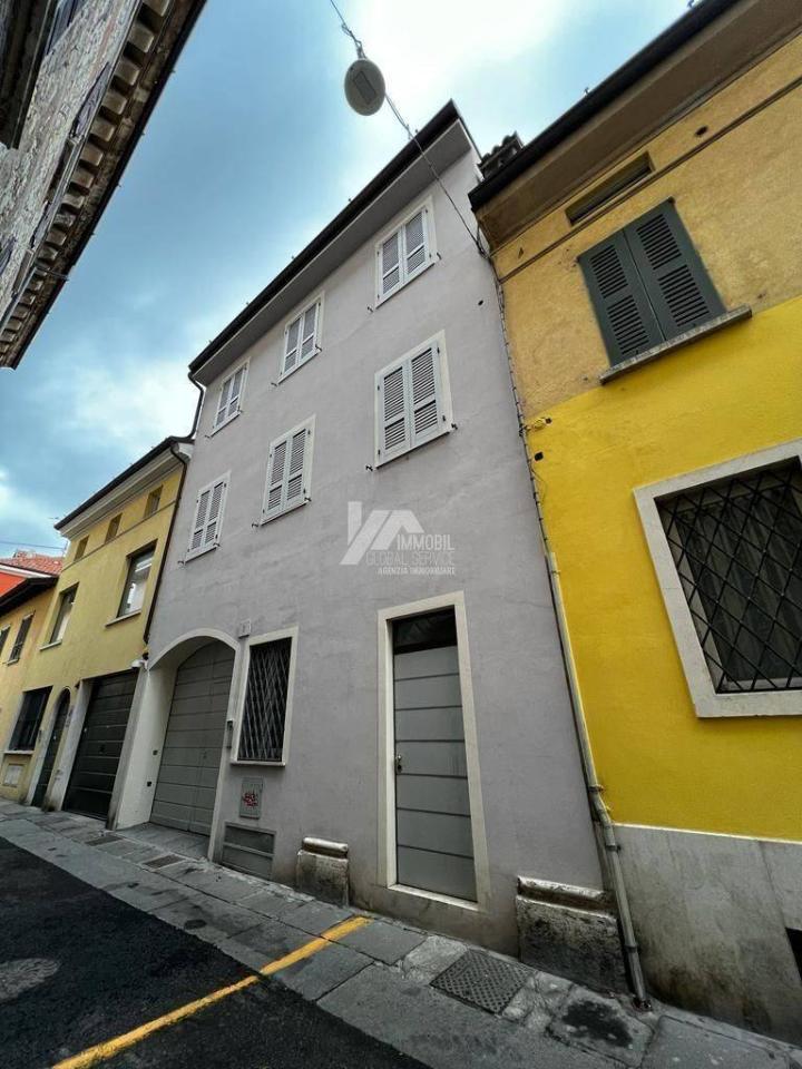 casa indipendente in vendita a Brescia in zona Centro Storico