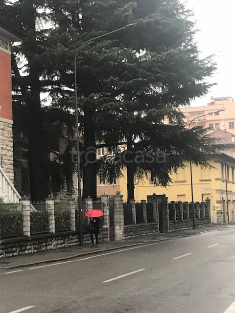 appartamento in vendita a Brescia in zona Crocifissa di Rosa