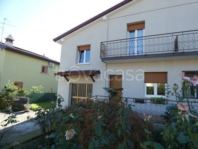 casa indipendente in vendita a Brescia in zona Villaggio Prealpino