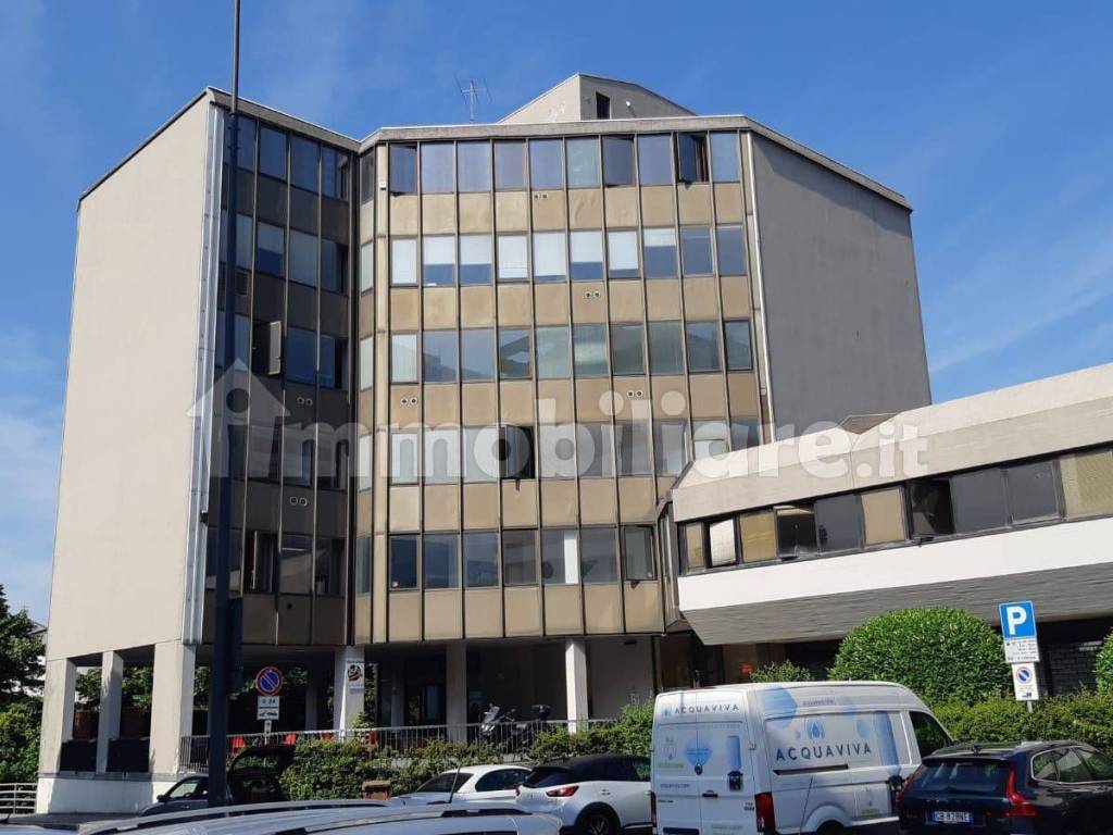 ufficio in vendita a Brescia in zona Volta