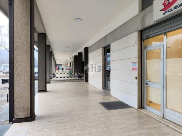 negozio in vendita a Brescia in zona Mompiano