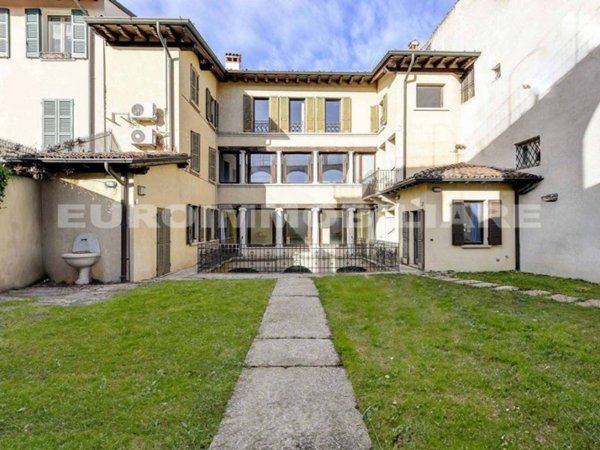 appartamento in vendita a Brescia in zona Centro Storico