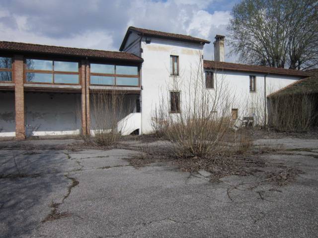 intera palazzina in vendita a Brescia in zona Fornaci