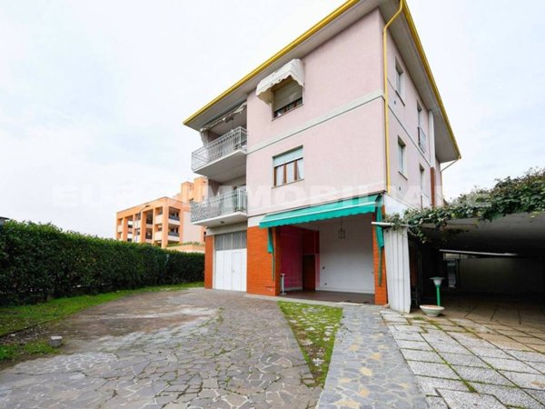 casa indipendente in vendita a Brescia in zona San Bartolomeo